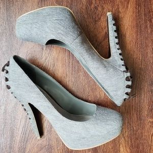 Rachel Roy Grey Pumps